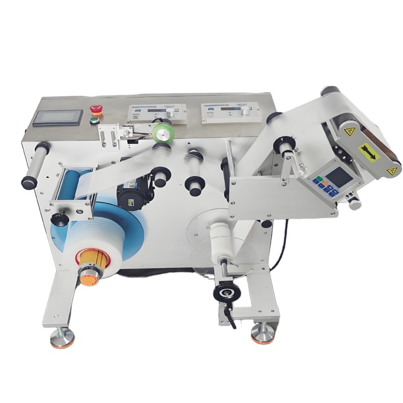 Hitro previjalni stroj